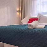 Apartment Q Zenith- Trzypokojowy, Klimatyzowany Przy Manufakturze Z Garazem Gratis, Fv *