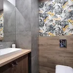 Apartment Q Zenith- Trzypokojowy, Klimatyzowany Przy Manufakturze Z Garazem Gratis, Fv Łódź