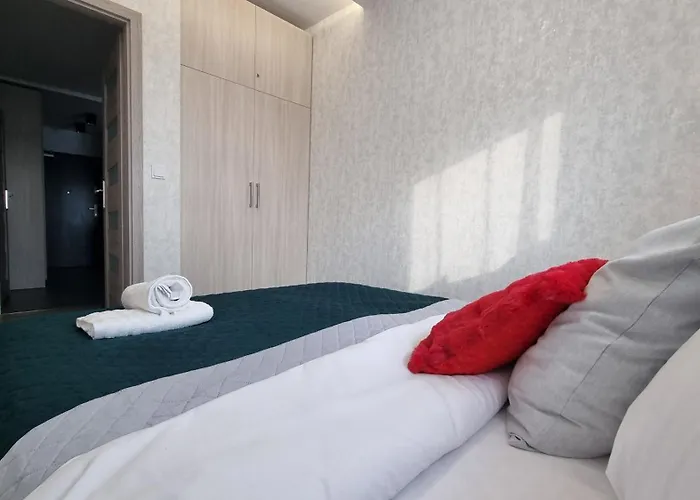 아파트 Q Zenith- Trzypokojowy, Klimatyzowany Przy Manufakturze Z Garazem Gratis, Fv